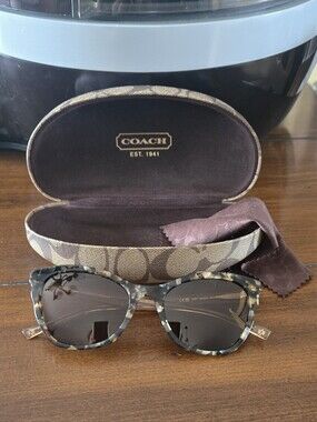 William Morris Polorized Sunglasses - New With Coach Case